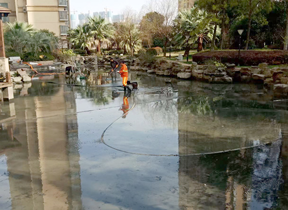 同德景观池淤泥清理